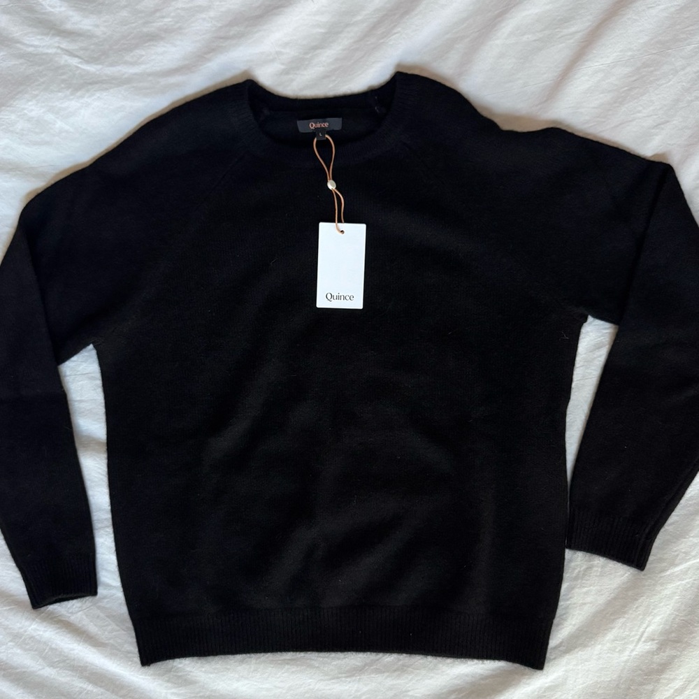 Quince Women’s Mongolian Cashmere Crewneck Sweater